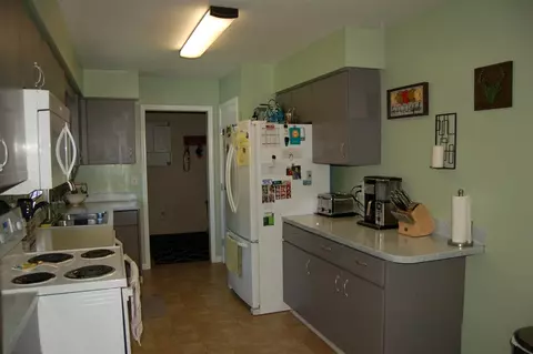 2484 Pine Tree Rd, Holt, MI 48842 photo 8