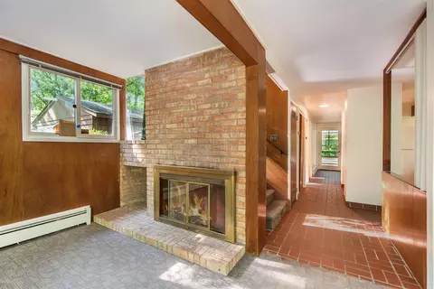 910 Sunset Rd, Ann Arbor, MI 48103 photo 3
