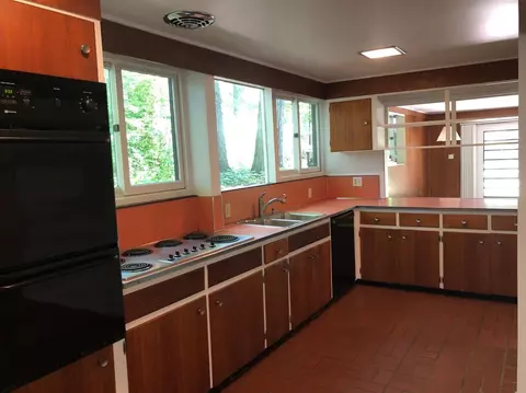 910 Sunset Rd, Ann Arbor, MI 48103 photo 5