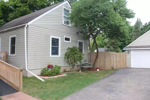 2310 Oxford, Jackson, MI 49201 photo 2