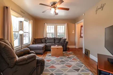 207 E Henry St, Saline, MI 48176 photo 8