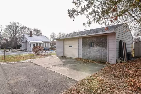 207 E Henry St, Saline, MI 48176 photo 36