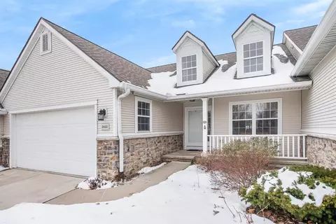 3433 Huron View Ct, Dexter, MI 48130 photo 2