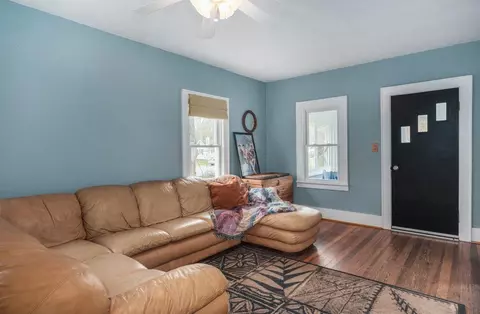 119 Sycamore St, Jackson, MI 49202 photo 4