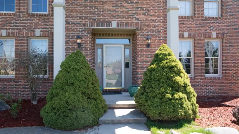  4285 Boulder Pond Dr, Ann Arbor, MI 48108 photo 2