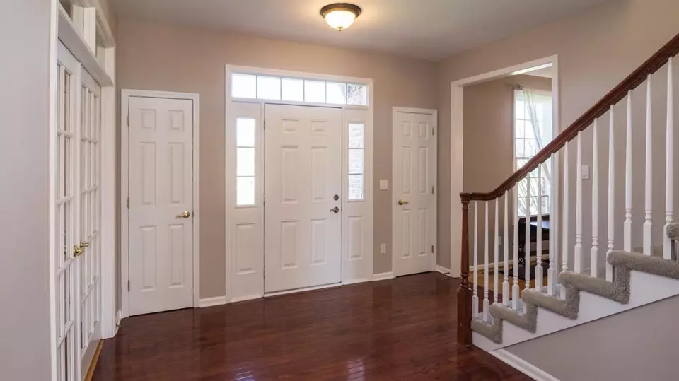  4285 Boulder Pond Dr, Ann Arbor, MI 48108 photo 3
