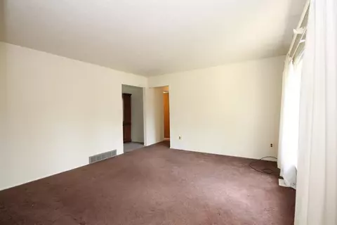 446 Hollywood, Saline, MI 48176 photo 3
