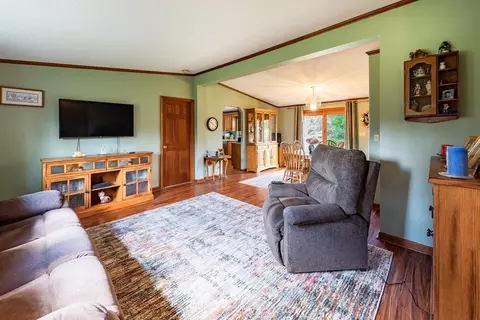940 Lucy Rd, Howell, MI 48843 photo 3