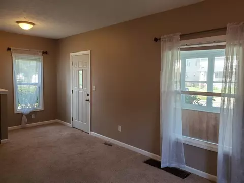 527 Orange St, Jackson, MI 49202 photo 4