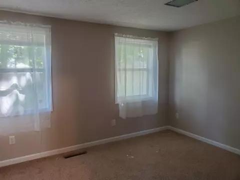 527 Orange St, Jackson, MI 49202 photo 9