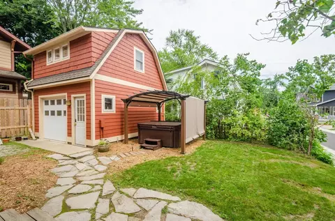 1012 Bath St, Ann Arbor, MI 48103 photo 2
