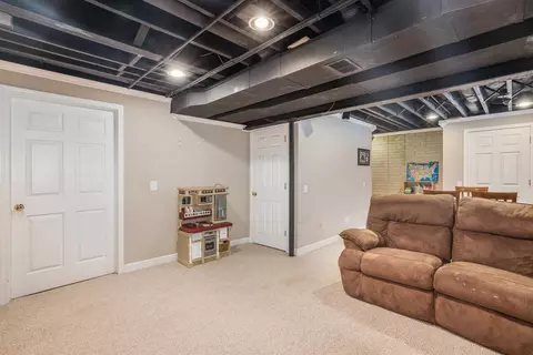 4587 Cameron Cir, Dexter, MI 48130 photo 23