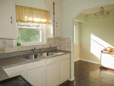 3876 Winifred, Wayne, MI 48184 photo 7