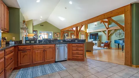 7465 Noahs Lndg, Gregory, MI 48137 photo 5