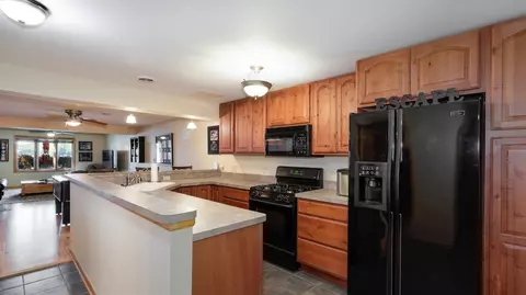 7465 Noahs Lndg, Gregory, MI 48137 photo 32
