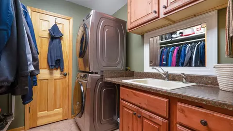 7465 Noahs Lndg, Gregory, MI 48137 photo 25