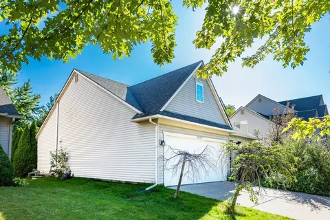 3473 Ashburnam, Ann Arbor, MI 48105 photo 2