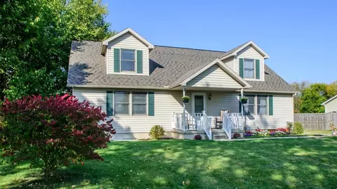 3071 Crabtree Dr, Tecumseh, MI 49286 photo 2