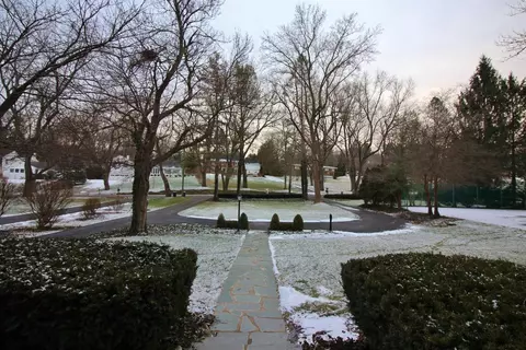 2211 Devonshire Rd, Ann Arbor, MI 48104 photo 3