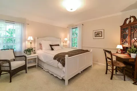 2211 Devonshire Rd, Ann Arbor, MI 48104 photo 45