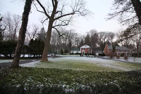 2211 Devonshire Rd, Ann Arbor, MI 48104 photo 2