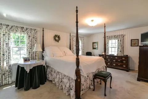 2211 Devonshire Rd, Ann Arbor, MI 48104 photo 34