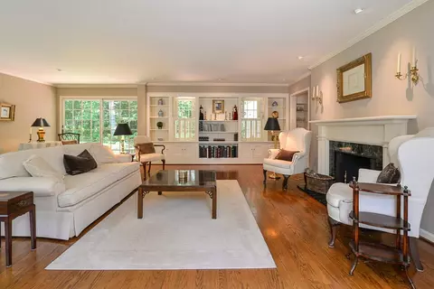 2211 Devonshire Rd, Ann Arbor, MI 48104 photo 9
