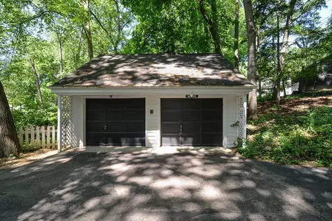 2211 Devonshire Rd, Ann Arbor, MI 48104 photo 70