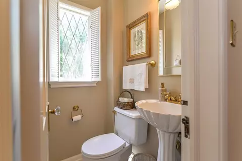 2211 Devonshire Rd, Ann Arbor, MI 48104 photo 31