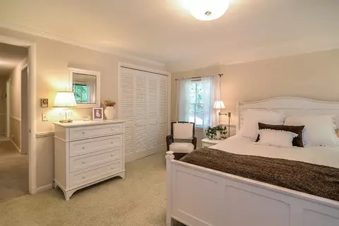 2211 Devonshire Rd, Ann Arbor, MI 48104 photo 46