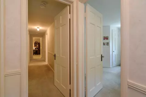 2211 Devonshire Rd, Ann Arbor, MI 48104 photo 33