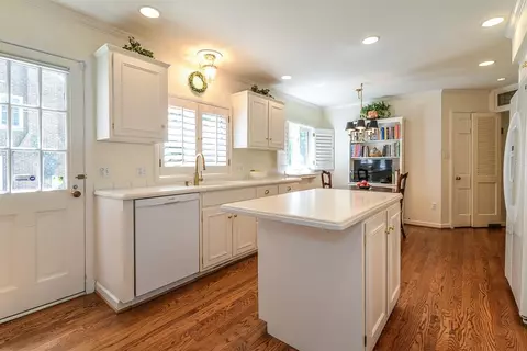 2211 Devonshire Rd, Ann Arbor, MI 48104 photo 20