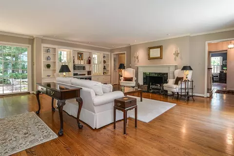 2211 Devonshire Rd, Ann Arbor, MI 48104 photo 10