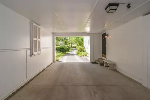 2211 Devonshire Rd, Ann Arbor, MI 48104 photo 69