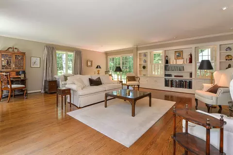 2211 Devonshire Rd, Ann Arbor, MI 48104 photo 8