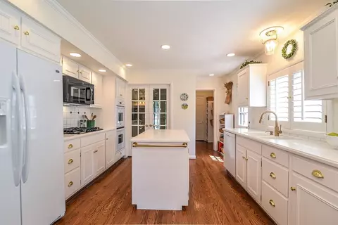 2211 Devonshire Rd, Ann Arbor, MI 48104 photo 24