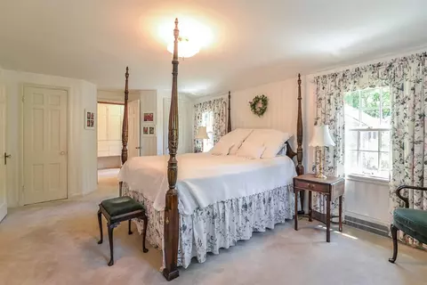 2211 Devonshire Rd, Ann Arbor, MI 48104 photo 38