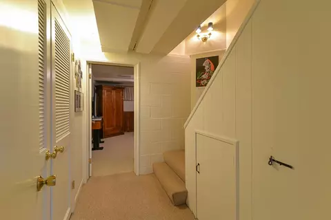 2211 Devonshire Rd, Ann Arbor, MI 48104 photo 50