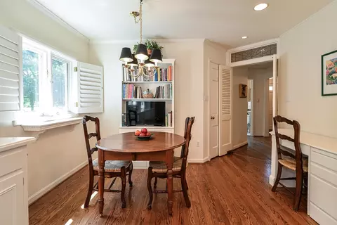 2211 Devonshire Rd, Ann Arbor, MI 48104 photo 26