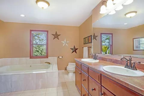 1802 Judd Rd, Saline, MI 48176 photo 22