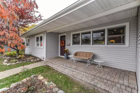 1120 Clair Cir, Ann Arbor, MI 48103 photo 3