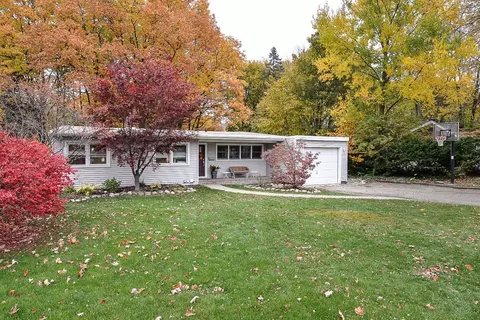 1120 Clair Cir, Ann Arbor, MI 48103 photo 4