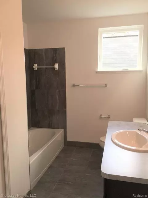 874 Henning, Dundee, MI 48131 photo 6