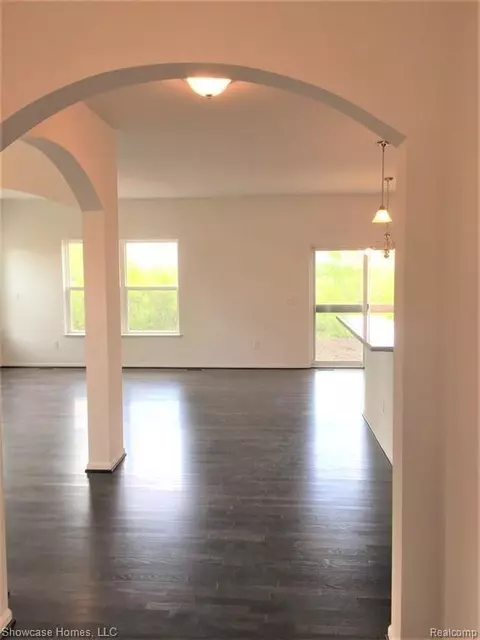 874 Henning, Dundee, MI 48131 photo 5