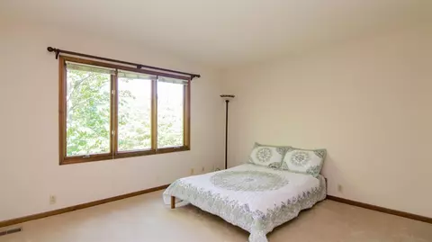 3317 E Dobson Pl, Ann Arbor, MI 48105 photo 13