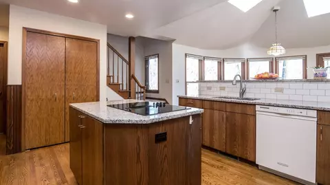 3317 E Dobson Pl, Ann Arbor, MI 48105 photo 5