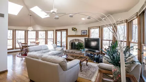3317 E Dobson Pl, Ann Arbor, MI 48105 photo 8