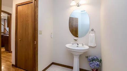 3317 E Dobson Pl, Ann Arbor, MI 48105 photo 9