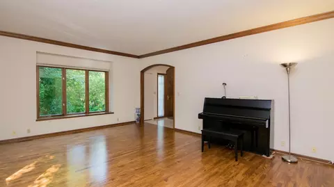 3317 E Dobson Pl, Ann Arbor, MI 48105 photo 2