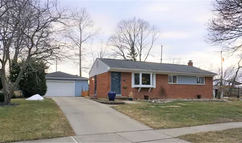 208 Tower Dr, Saline, MI 48176 photo 1